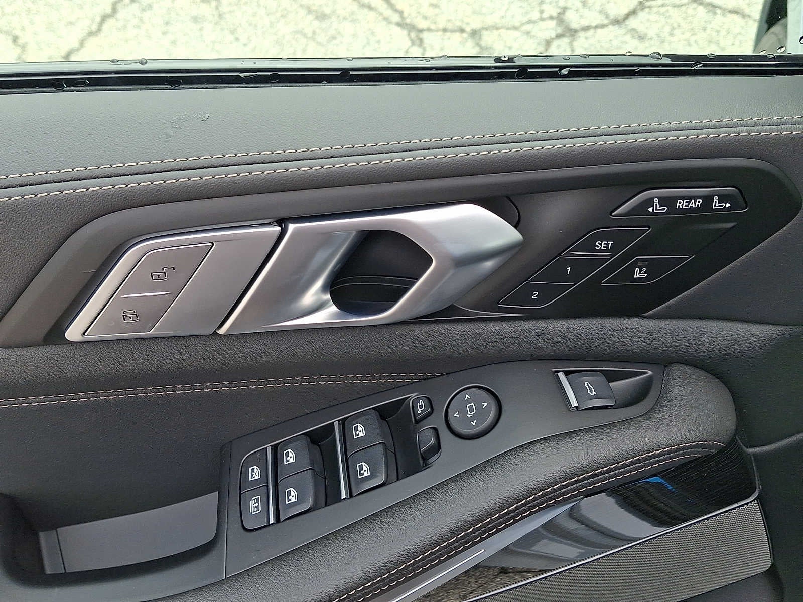2027 BMW X7 xDrive40i Sports Activity Vehicle