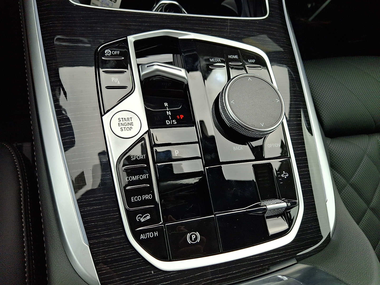 2027 BMW X7 xDrive40i Sports Activity Vehicle