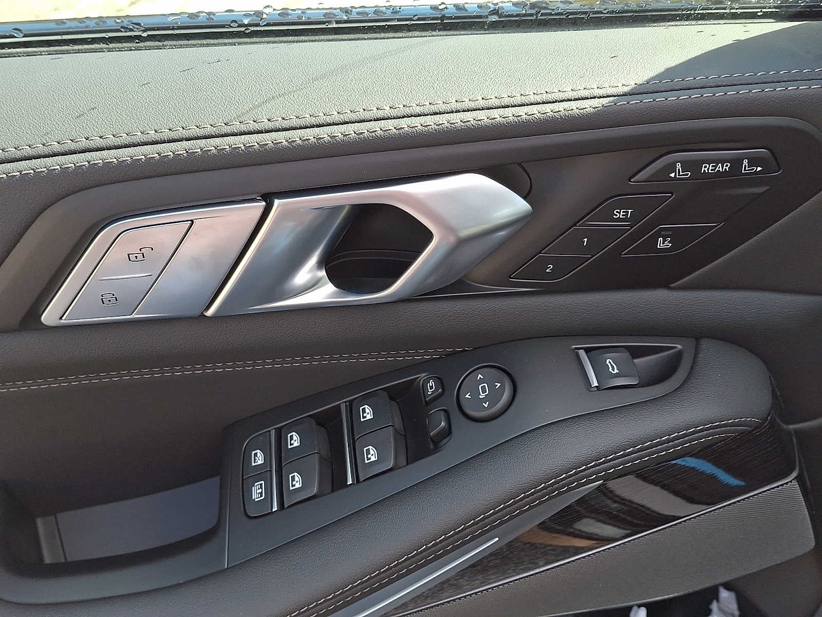 2027 BMW X7 xDrive40i Sports Activity Vehicle