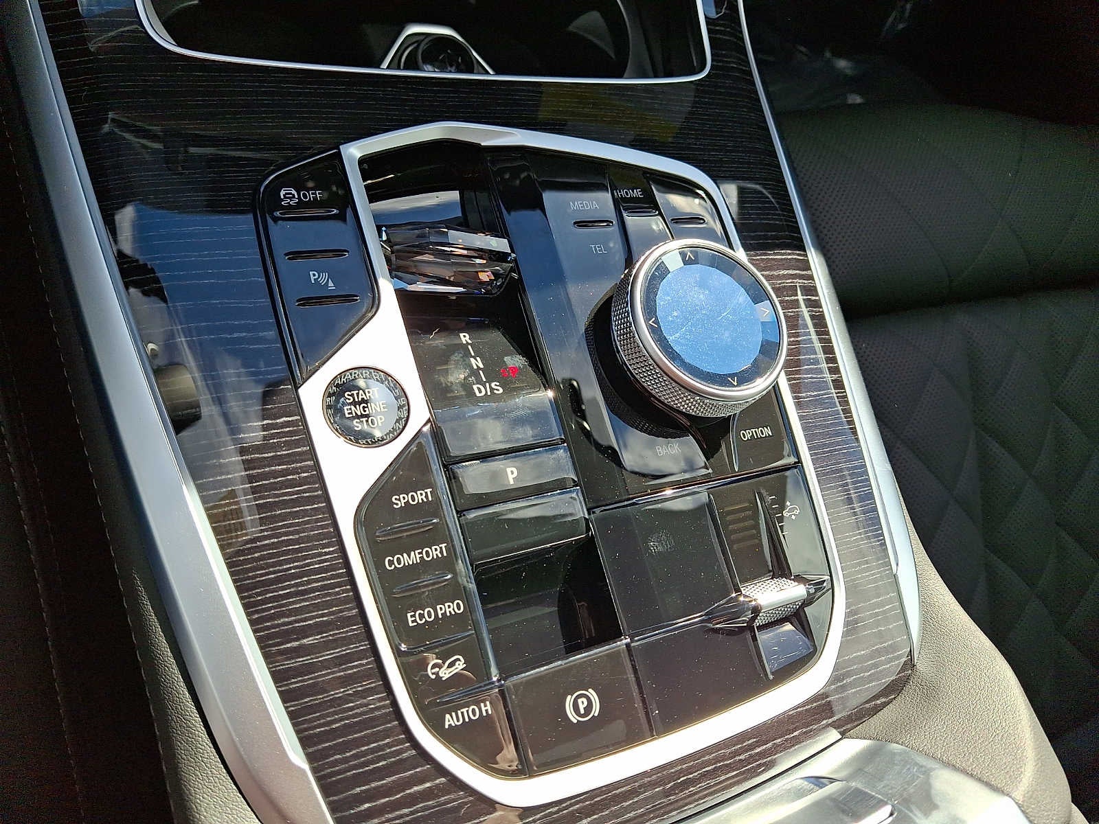 2027 BMW X7 xDrive40i Sports Activity Vehicle