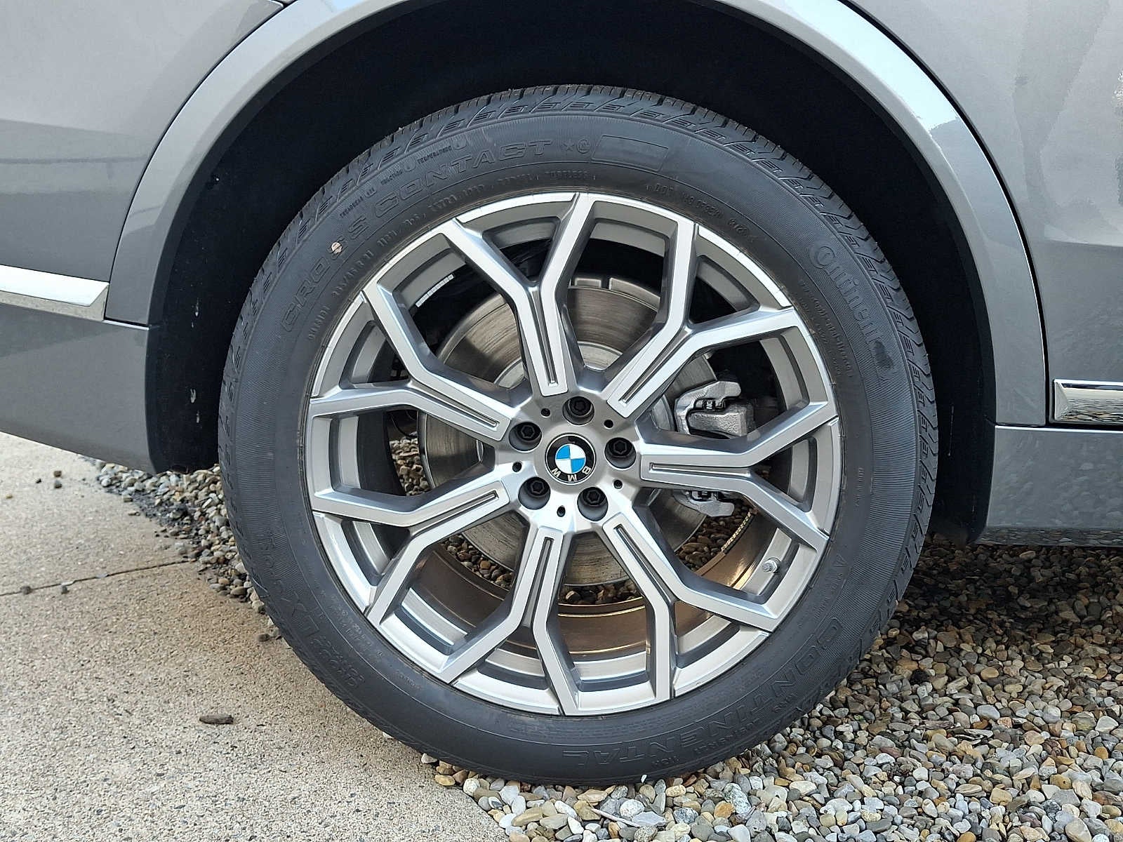 2027 BMW X7 xDrive40i Sports Activity Vehicle
