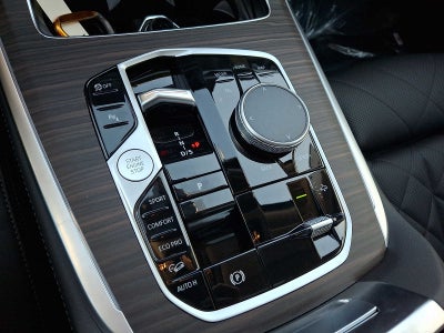 2027 BMW X7 xDrive40i Sports Activity Vehicle