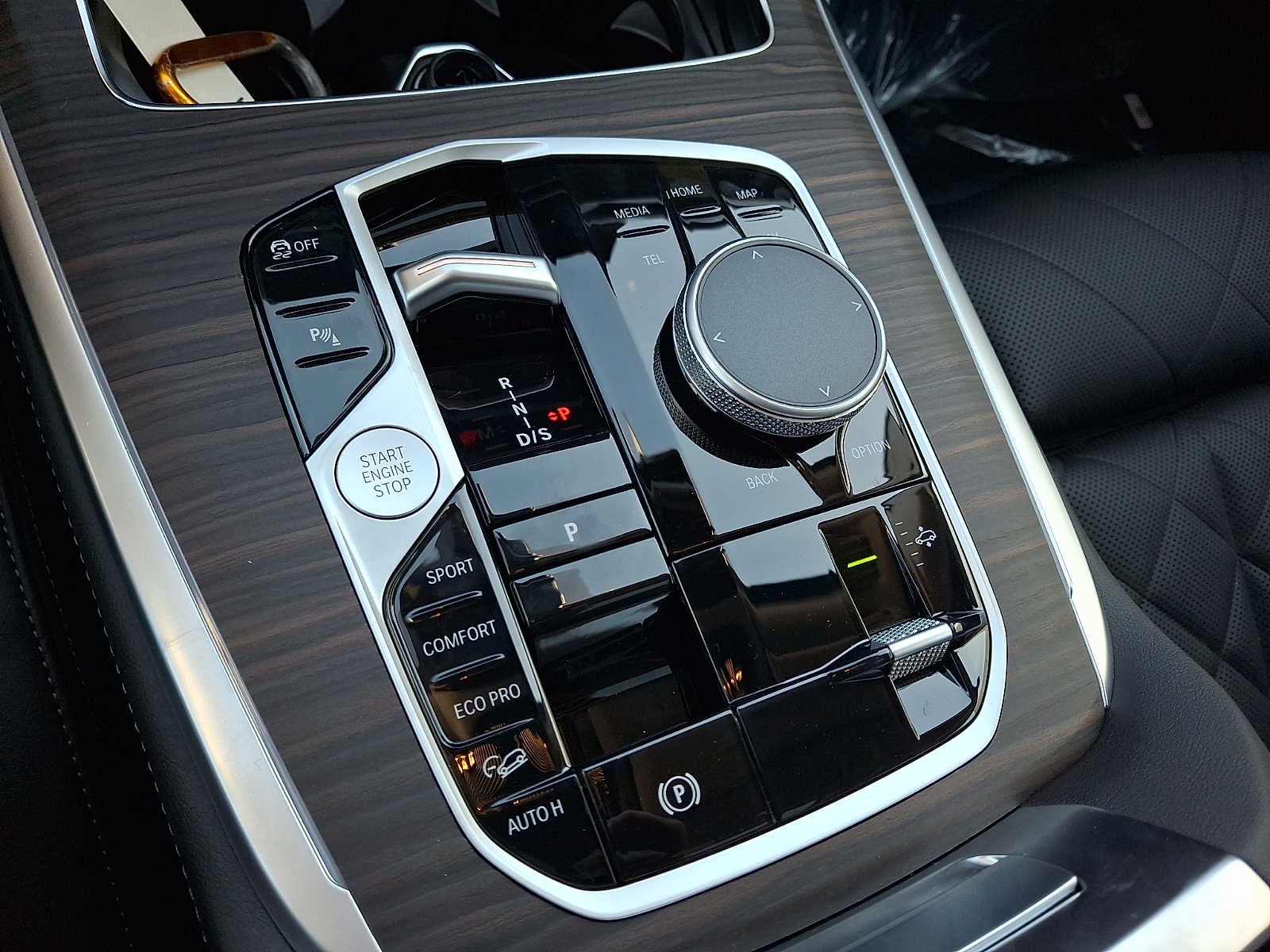 2027 BMW X7 xDrive40i Sports Activity Vehicle