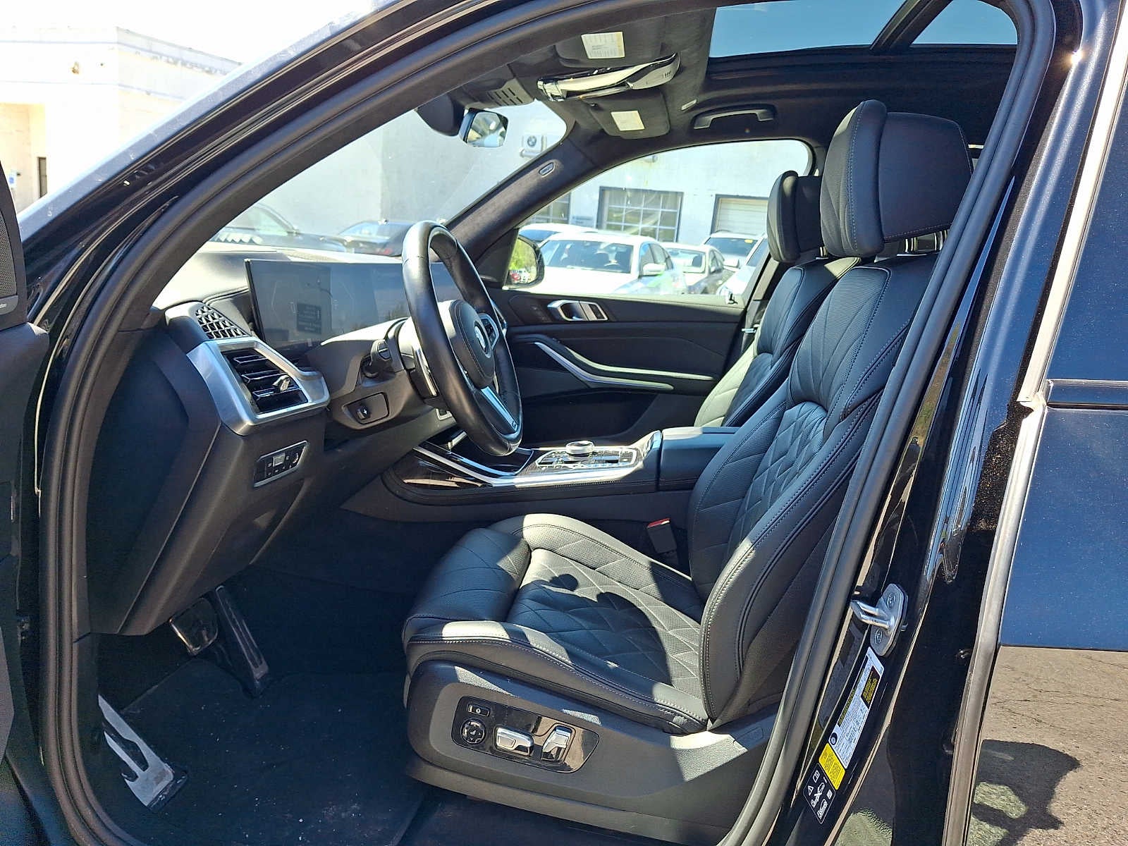2023 BMW X7 xDrive40i Sports Activity Vehicle