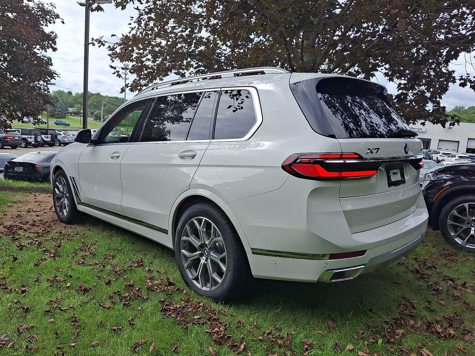 2027 BMW X7 xDrive40i Sports Activity Vehicle