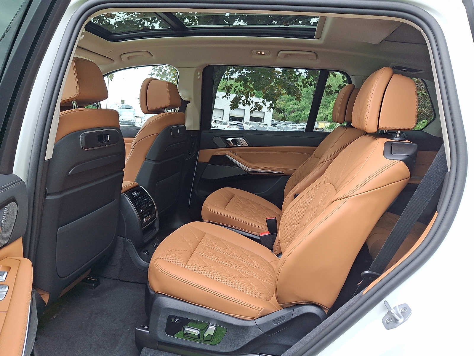 2027 BMW X7 xDrive40i Sports Activity Vehicle