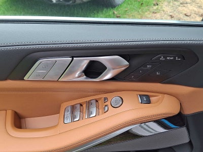2027 BMW X7 xDrive40i Sports Activity Vehicle