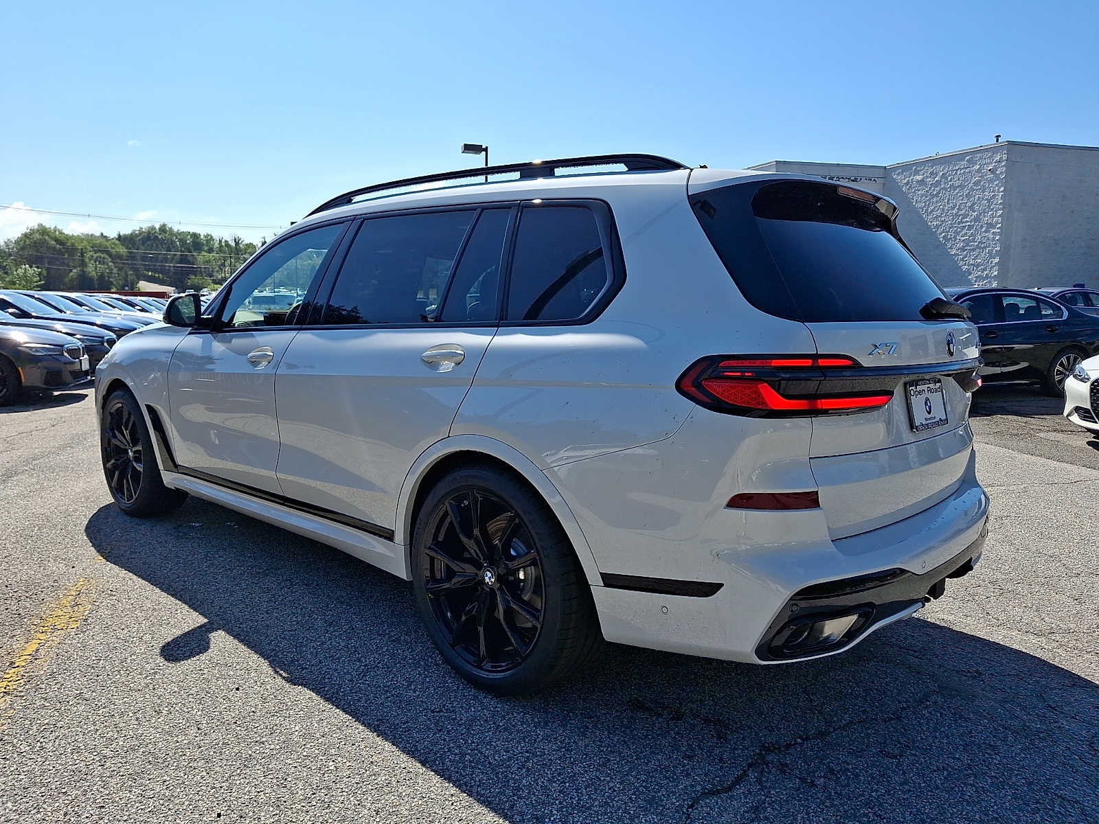 2027 BMW X7 xDrive40i Sports Activity Vehicle