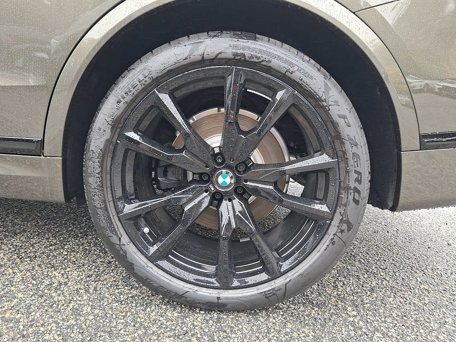 2027 BMW X7 xDrive40i Sports Activity Vehicle