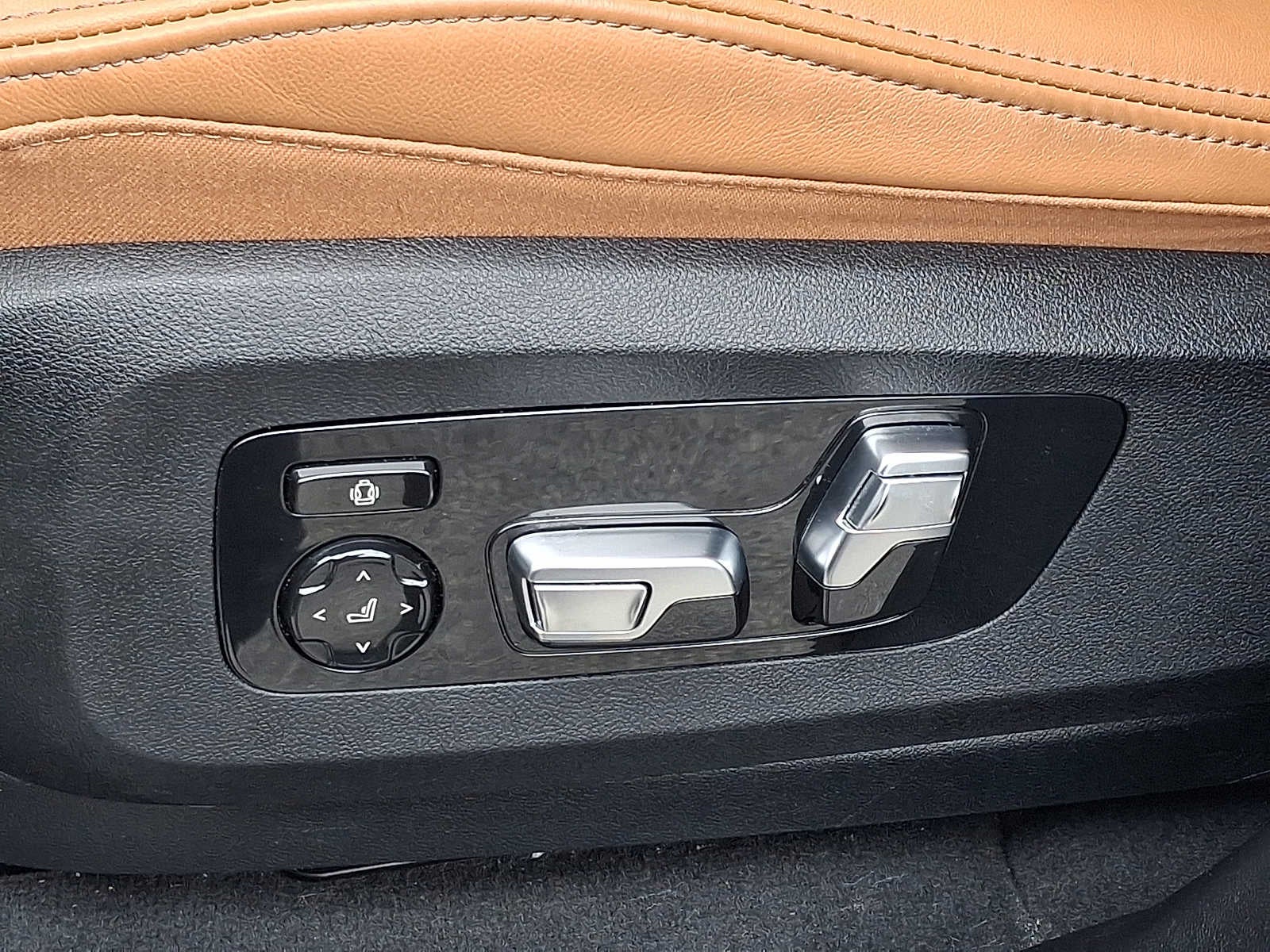 2024 BMW X7 xDrive40i Sports Activity Vehicle