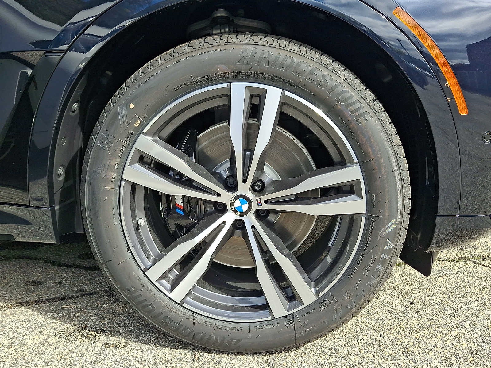 2027 BMW X7 xDrive40i Sports Activity Vehicle