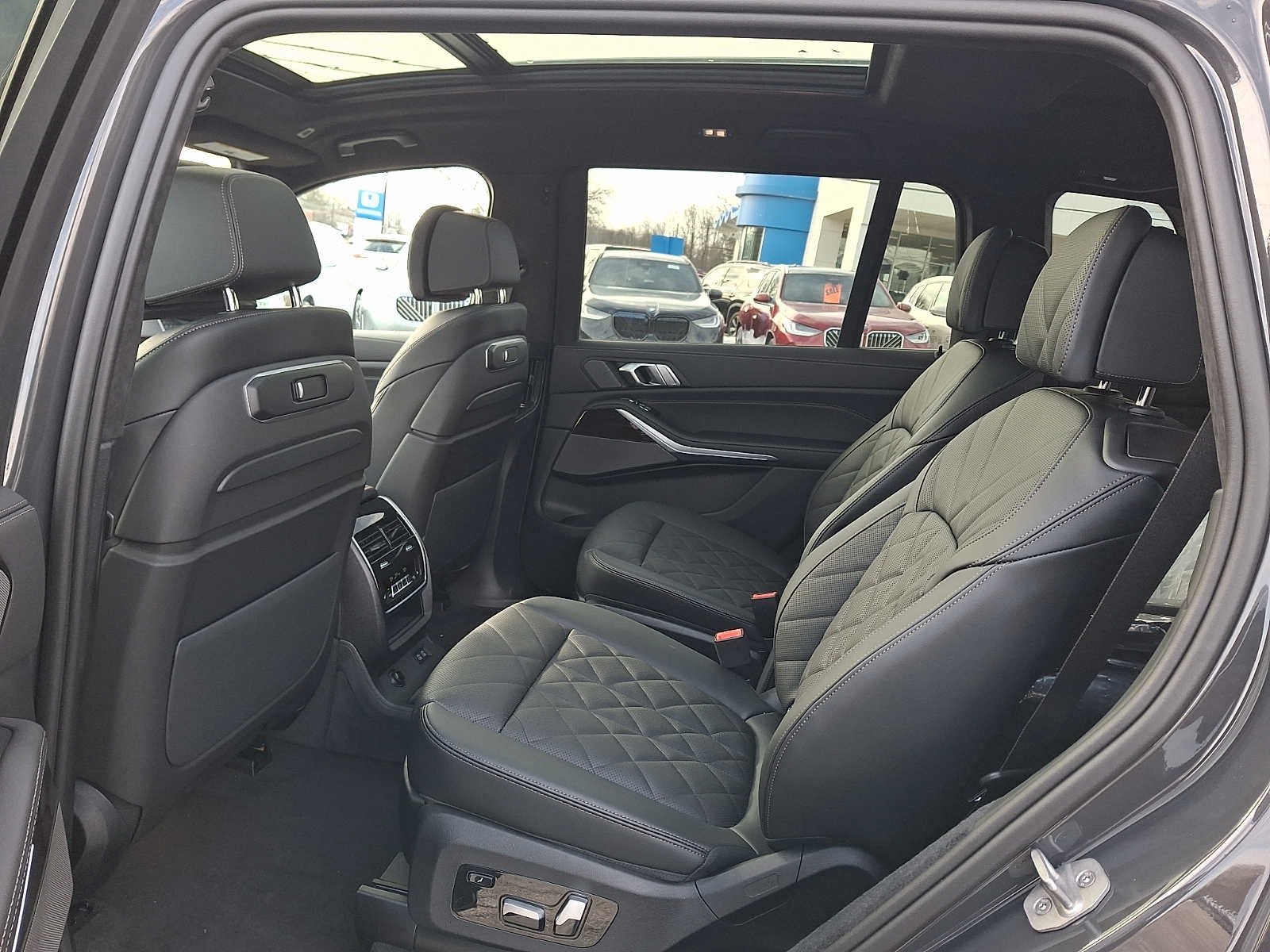 2026 BMW X7 xDrive40i Sports Activity Vehicle