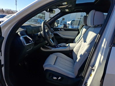 2026 BMW X7 xDrive40i Sports Activity Vehicle