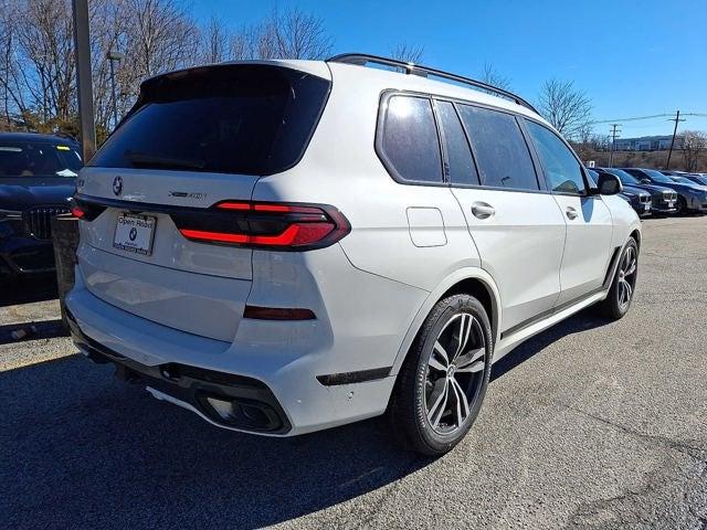 2026 BMW X7 xDrive40i Sports Activity Vehicle