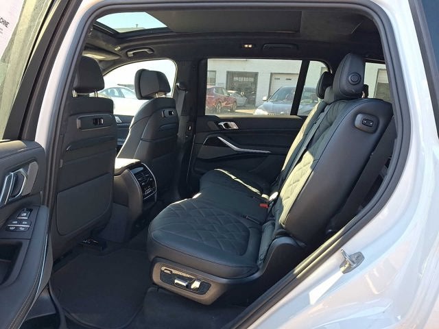 2026 BMW X7 xDrive40i Sports Activity Vehicle