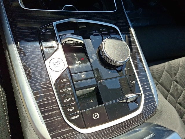 2027 BMW X7 xDrive40i Sports Activity Vehicle
