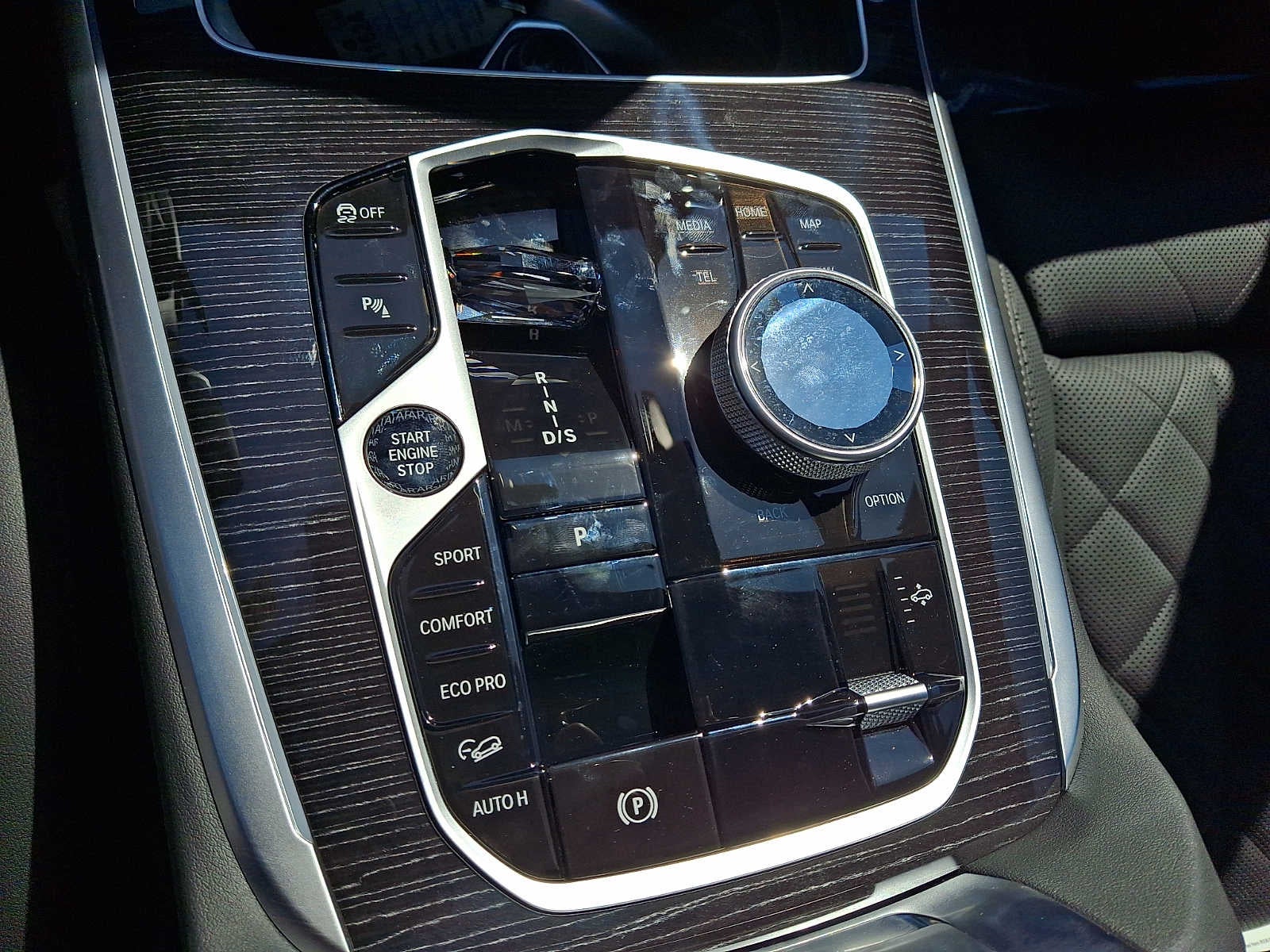 2027 BMW X7 xDrive40i Sports Activity Vehicle