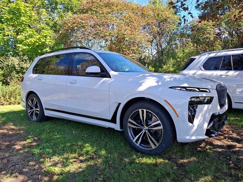 2027 BMW X7 xDrive40i Sports Activity Vehicle