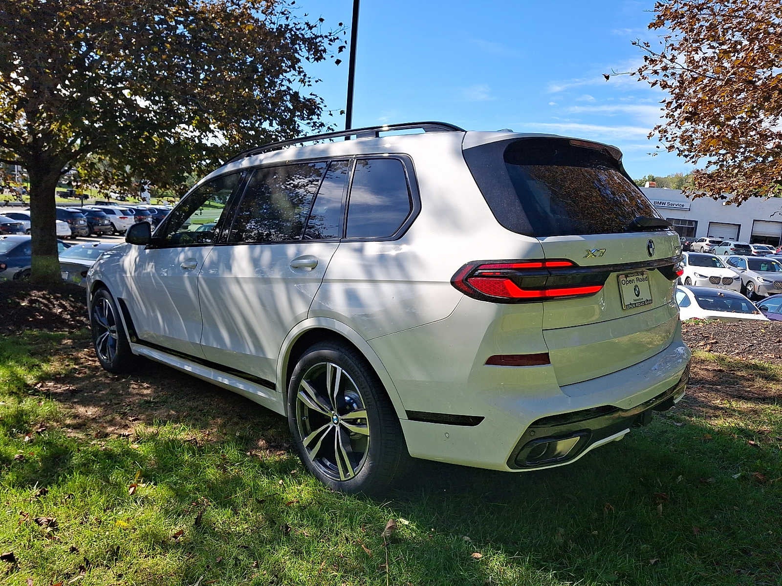 2027 BMW X7 xDrive40i Sports Activity Vehicle