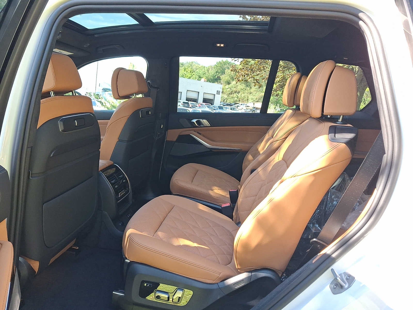 2027 BMW X7 xDrive40i Sports Activity Vehicle