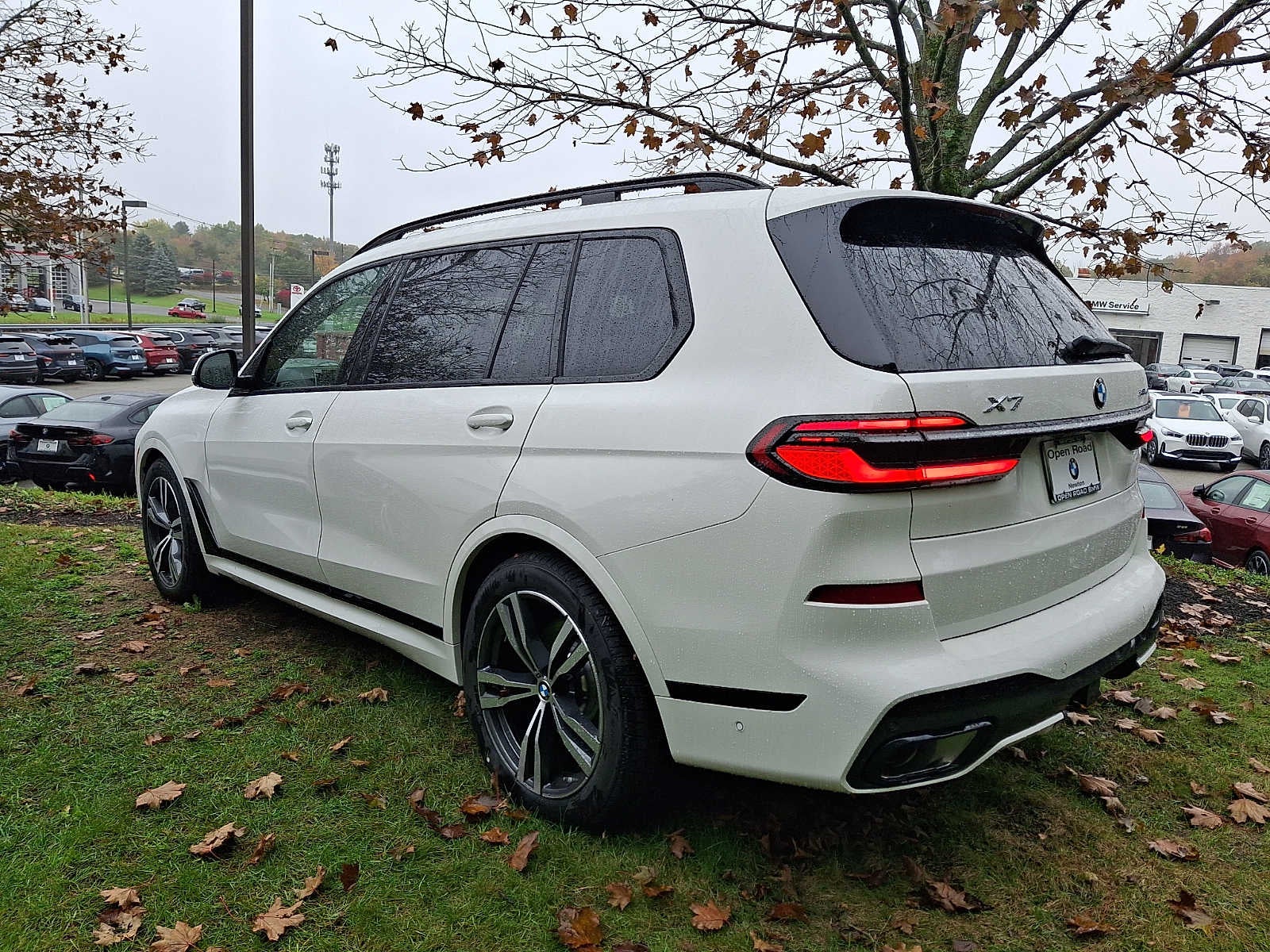 2027 BMW X7 xDrive40i Sports Activity Vehicle