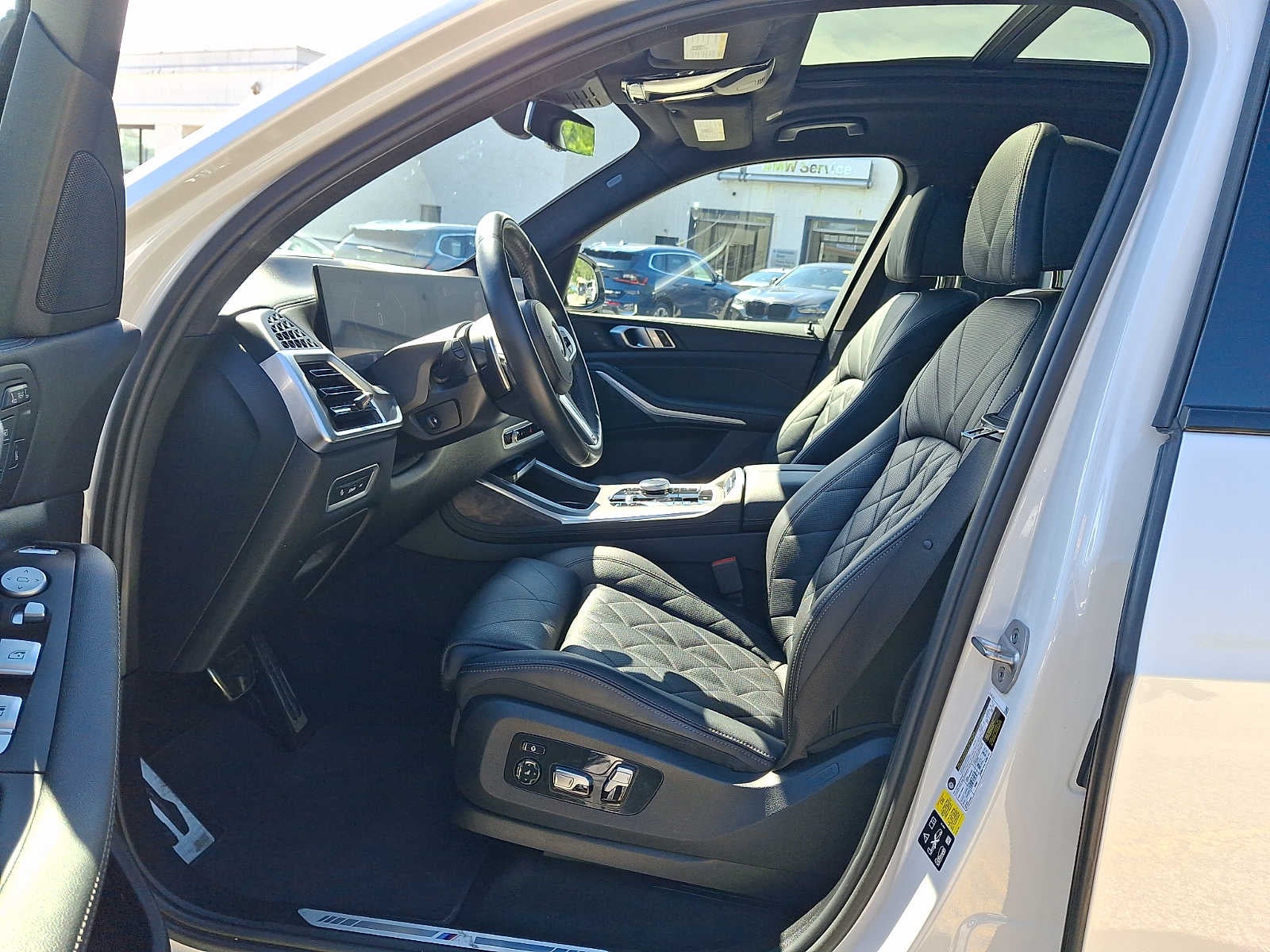 2024 BMW X7 xDrive40i Sports Activity Vehicle