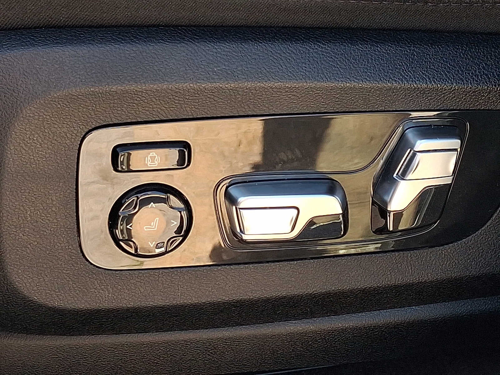 2024 BMW X7 xDrive40i Sports Activity Vehicle