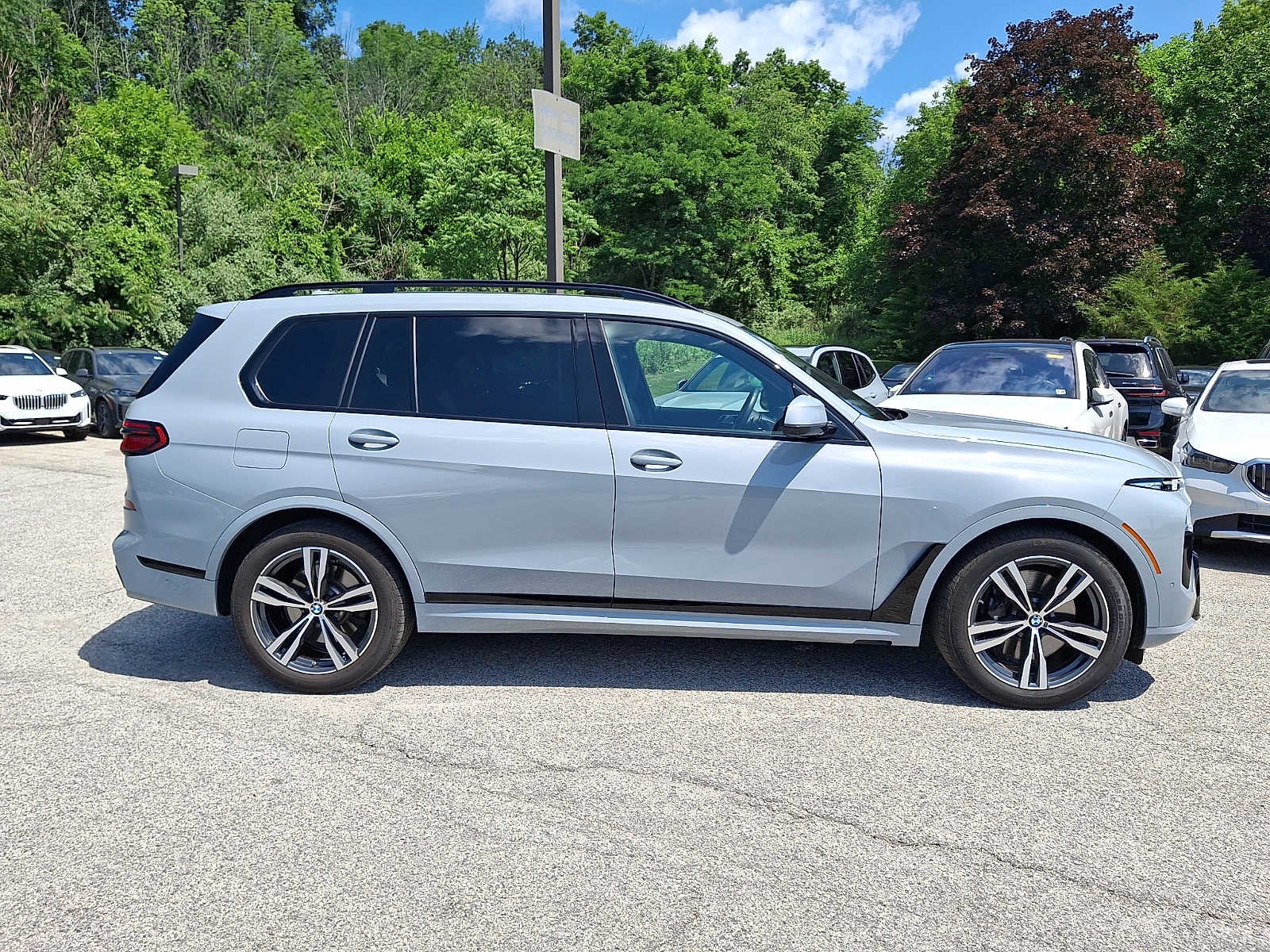 2024 BMW X7 xDrive40i Sports Activity Vehicle