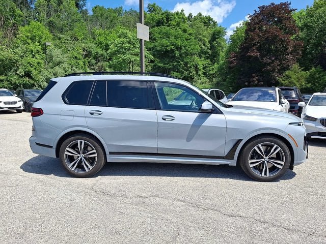 2024 BMW X7 xDrive40i Sports Activity Vehicle