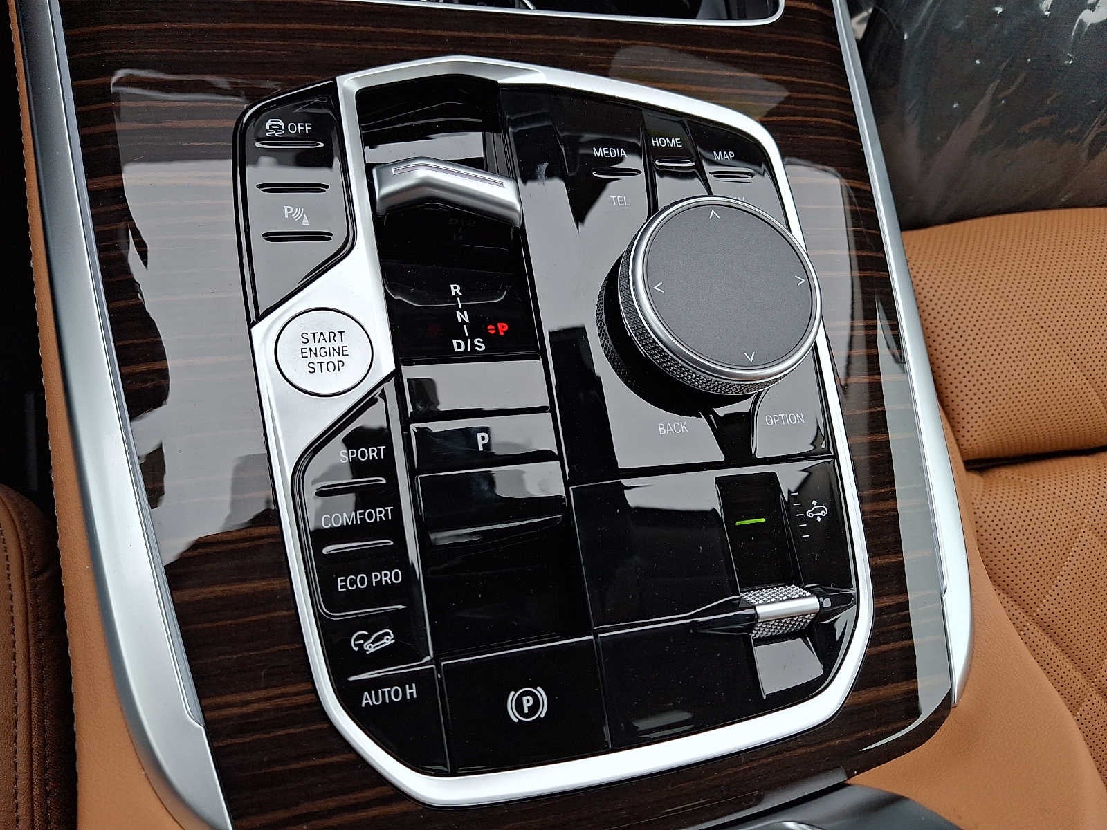 2026 BMW X7 xDrive40i Sports Activity Vehicle