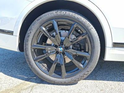 2026 BMW X7 xDrive40i Sports Activity Vehicle