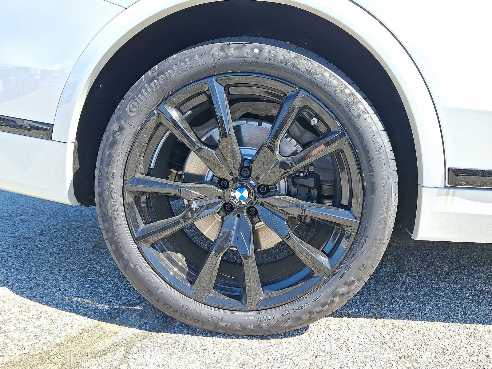 2026 BMW X7 xDrive40i Sports Activity Vehicle