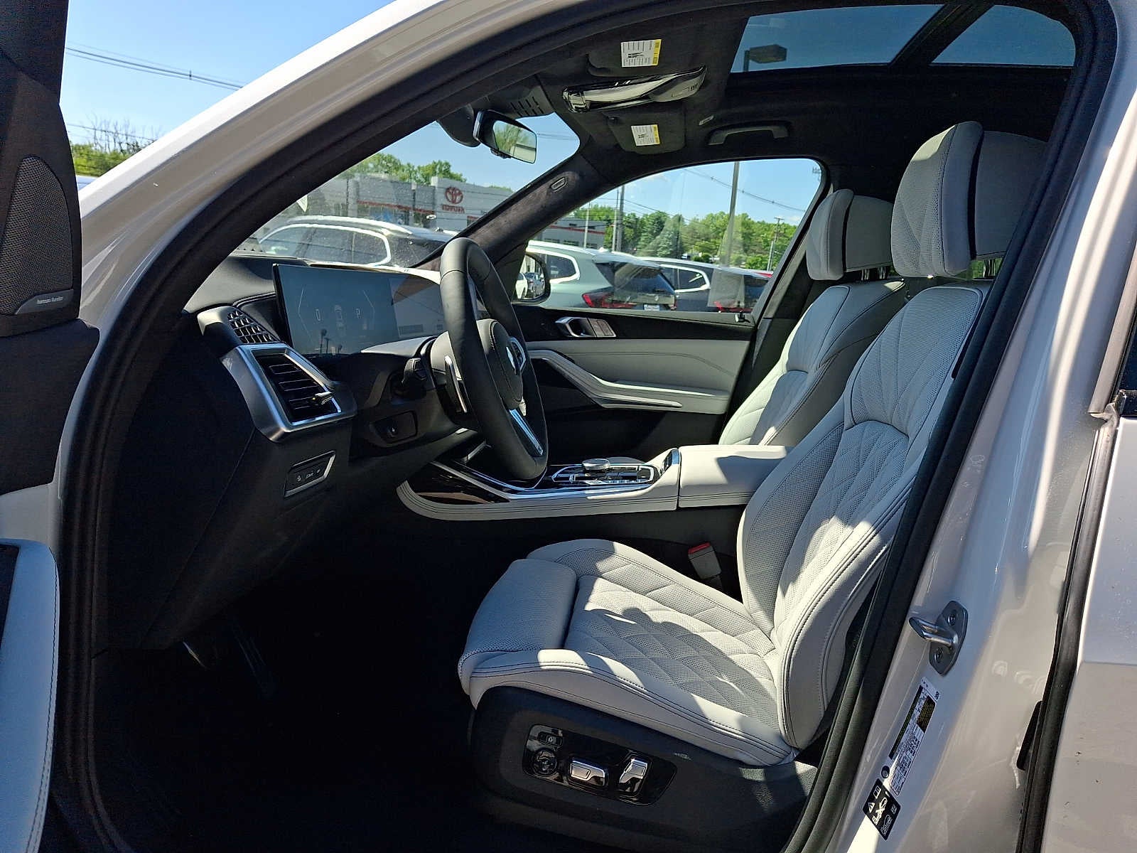 2026 BMW X7 xDrive40i Sports Activity Vehicle
