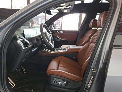 2027 BMW X7 M60i Sports Activity Vehicle