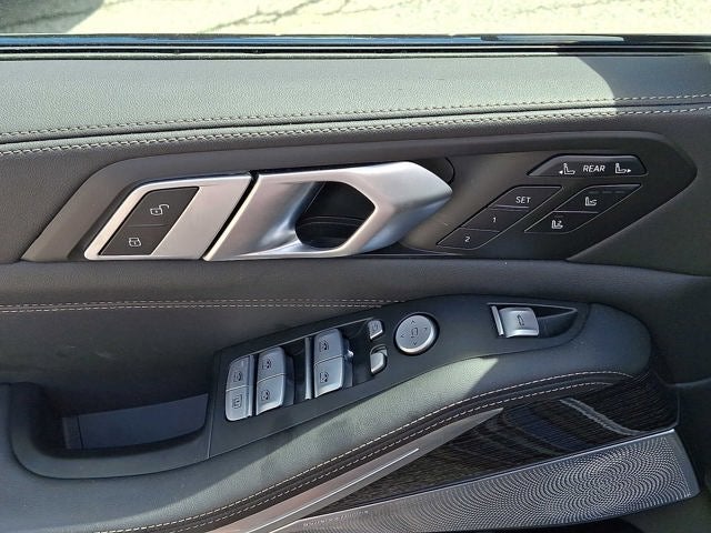 2025 BMW X7 M60i Sports Activity Vehicle