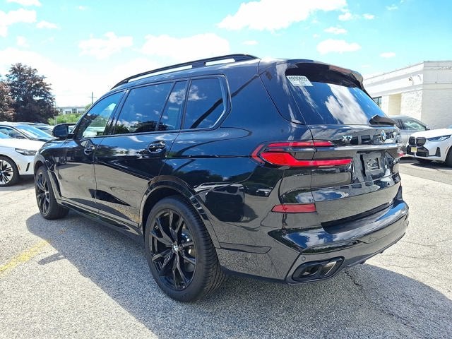 2025 BMW X7 M60i Sports Activity Vehicle