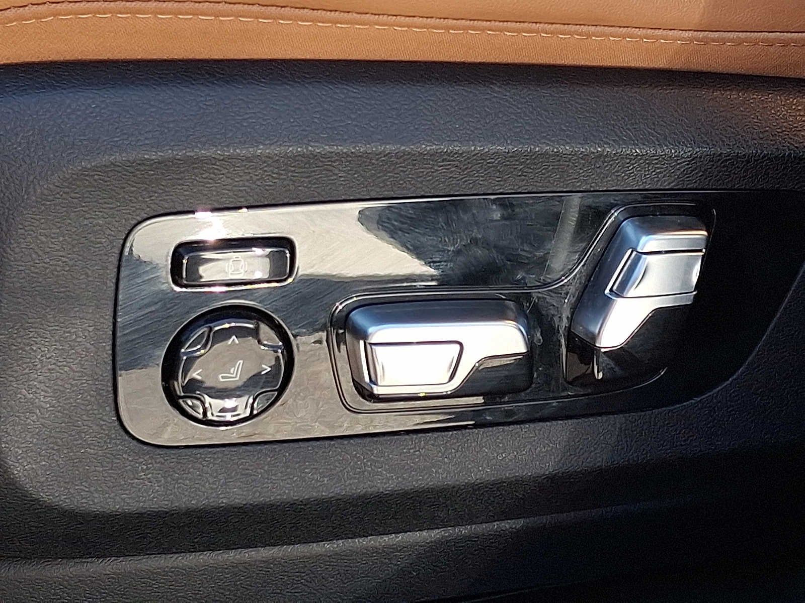 2024 BMW X5 M60i Sports Activity Vehicle