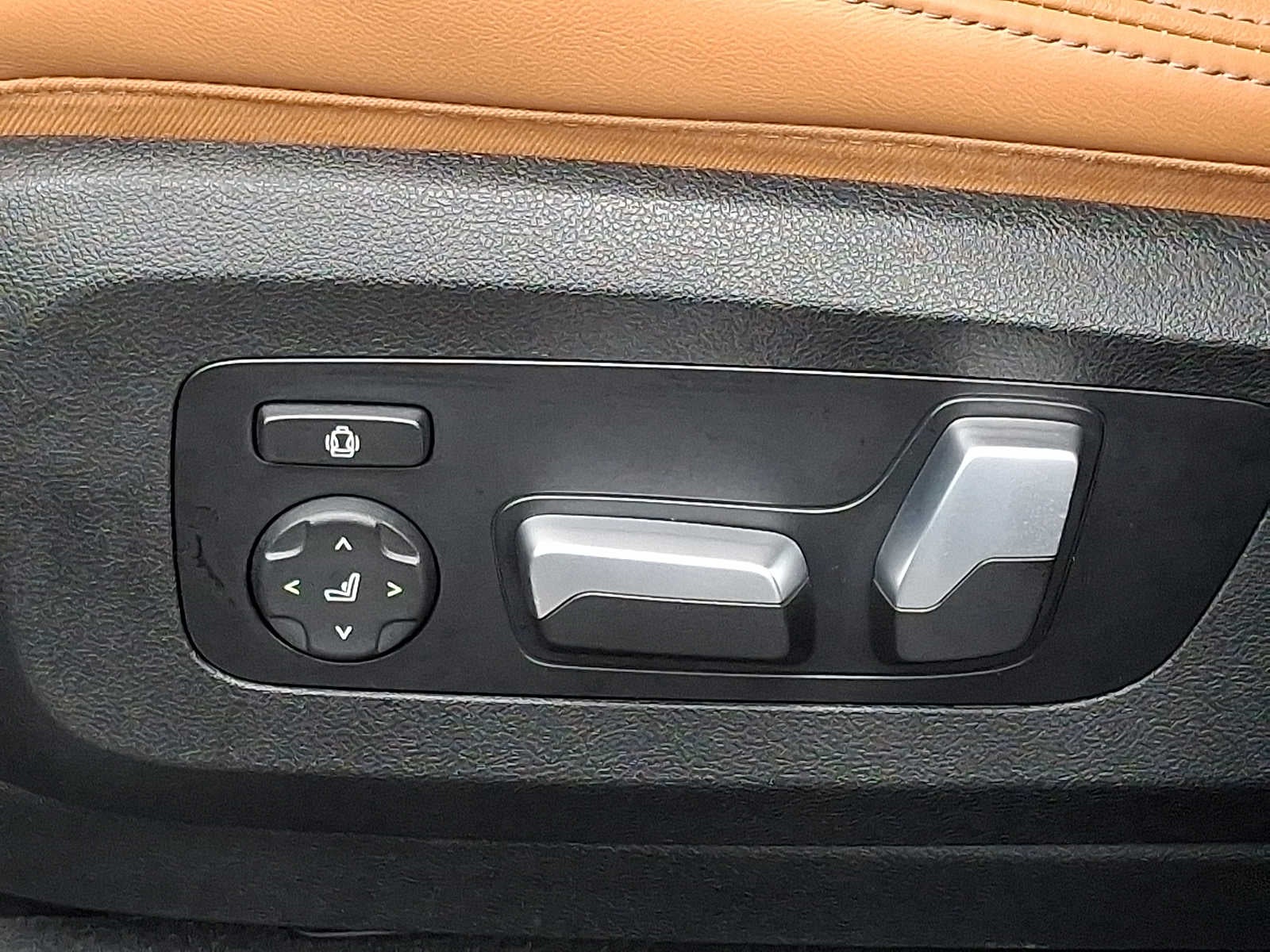 2024 BMW X6 xDrive40i Sports Activity Coupe