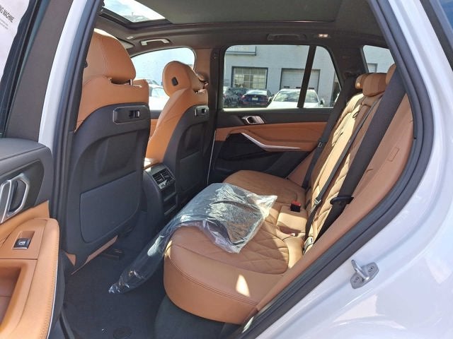 2025 BMW X5 xDrive50e Plug-In Hybrid