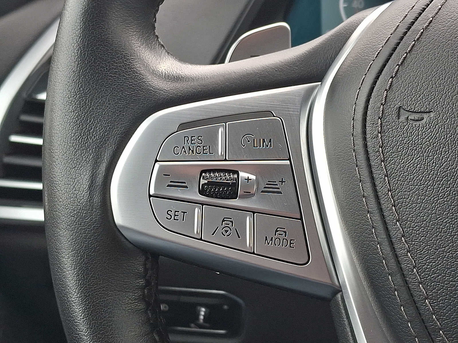 2022 BMW X7 xDrive40i Sports Activity Vehicle