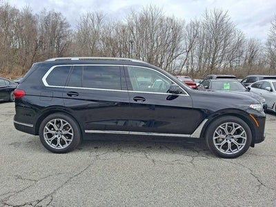 2022 BMW X7 xDrive40i Sports Activity Vehicle