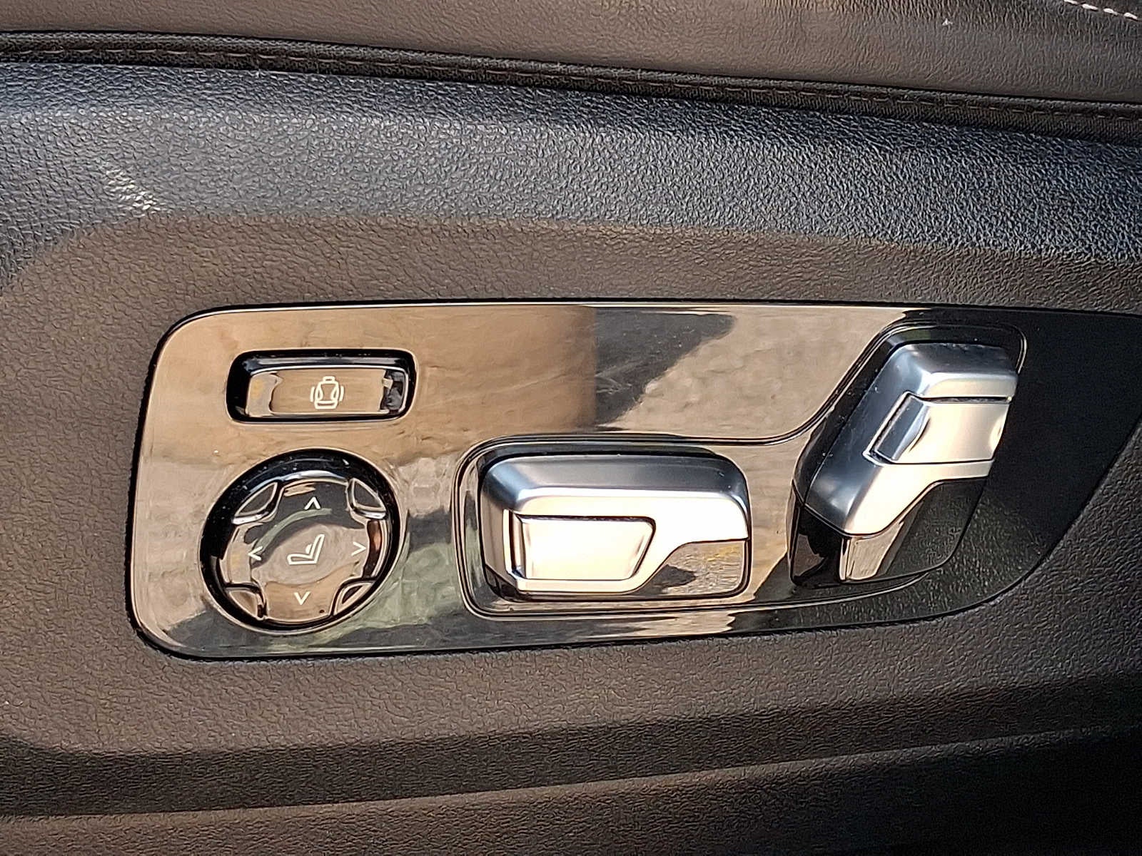 2023 BMW X5 M50i Sports Activity Vehicle