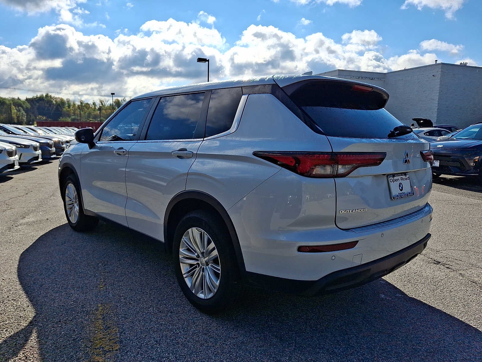 2023 Mitsubishi Outlander ES S-AWC