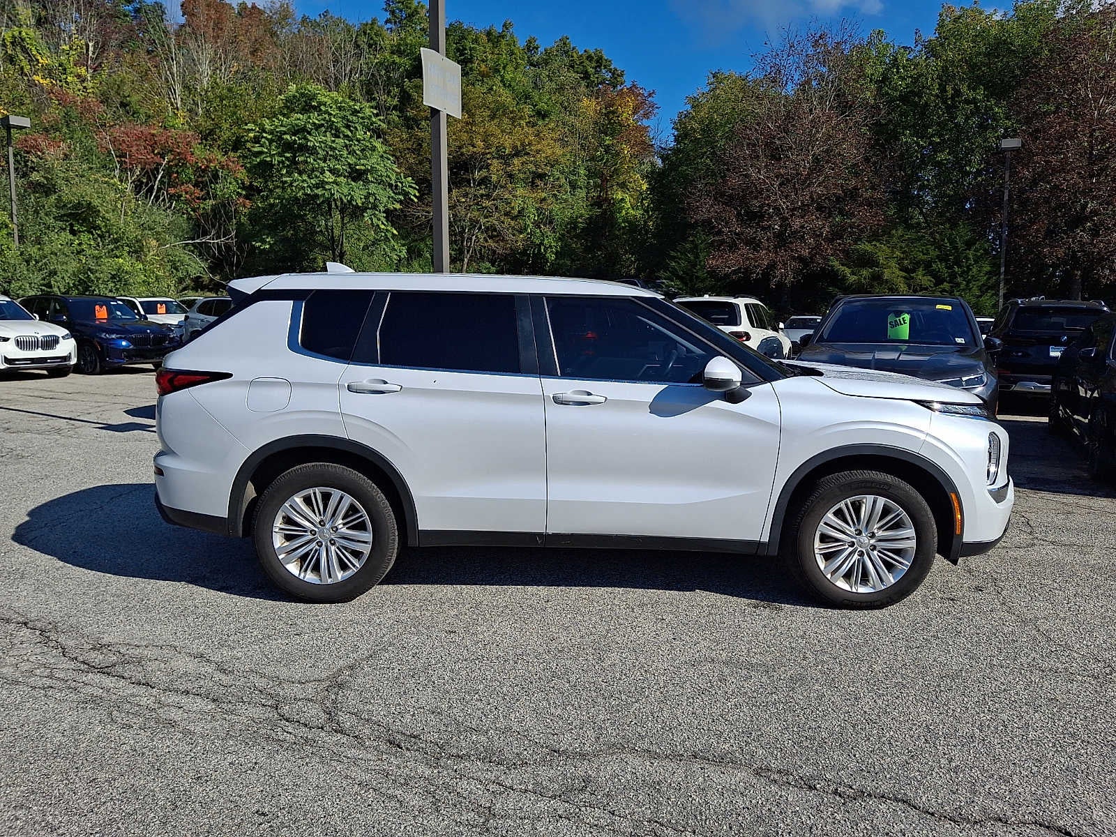 2023 Mitsubishi Outlander ES S-AWC