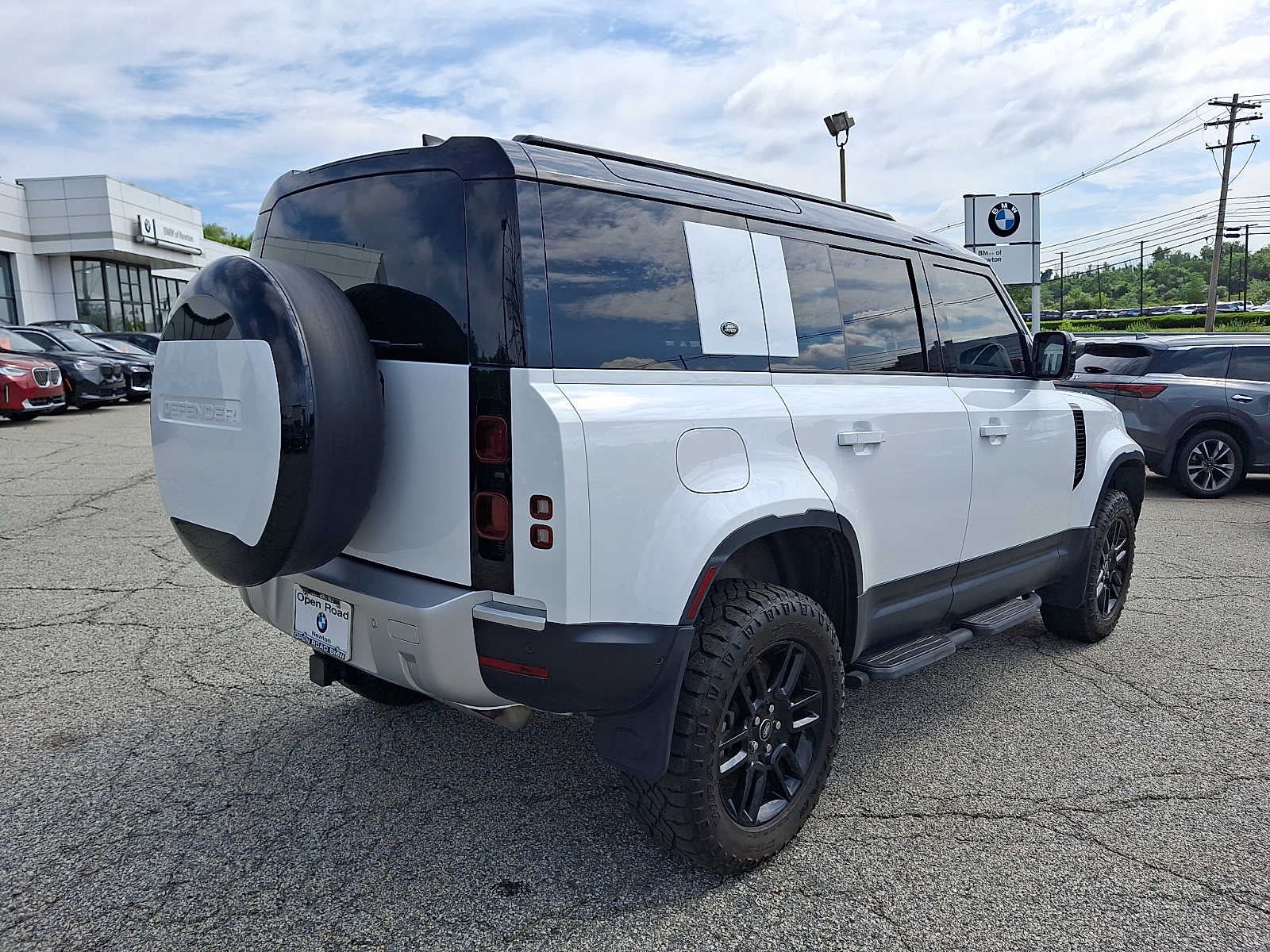 2024 Land Rover Defender 110 P400 S