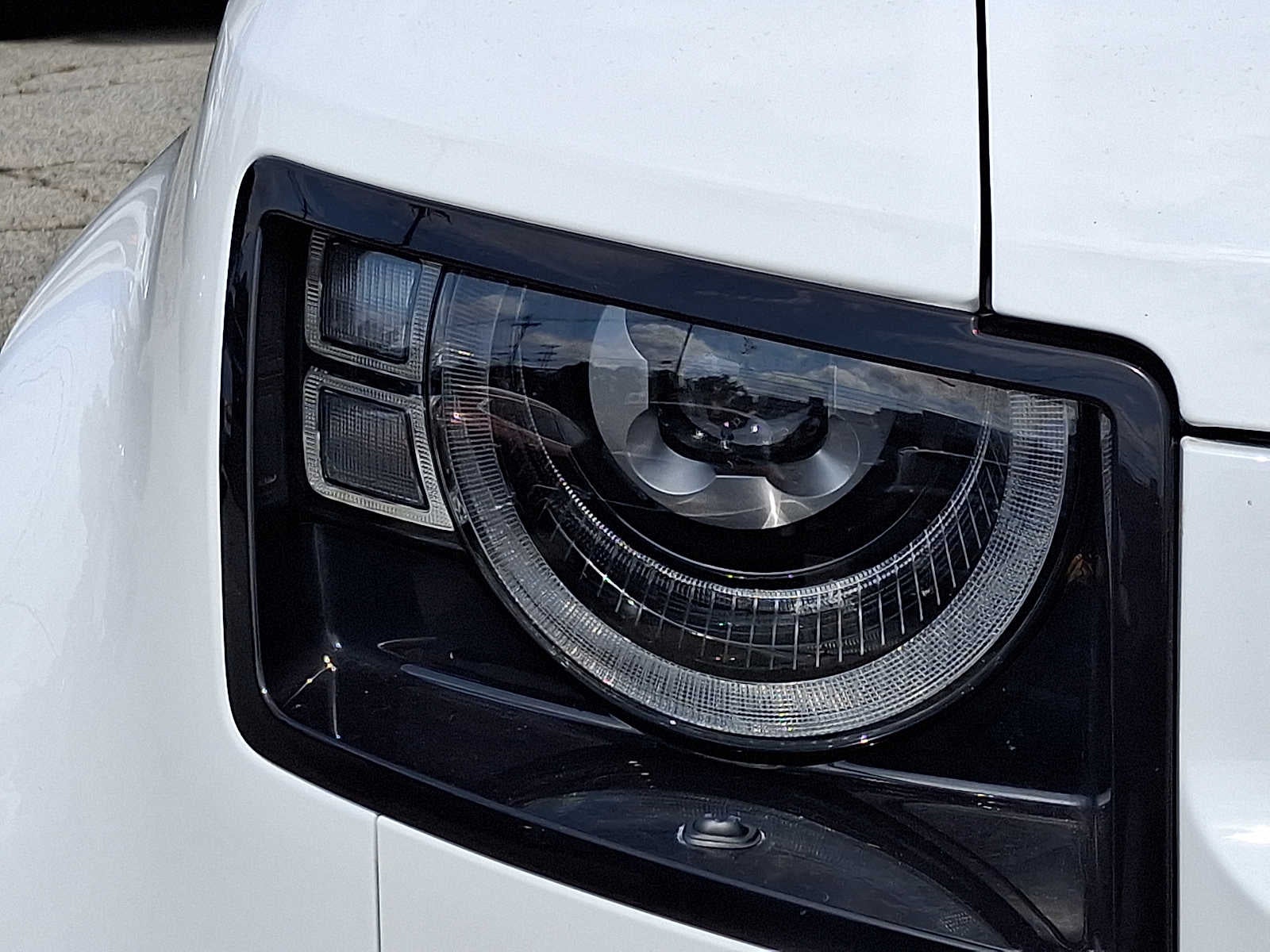 2024 Land Rover Defender 110 P400 S