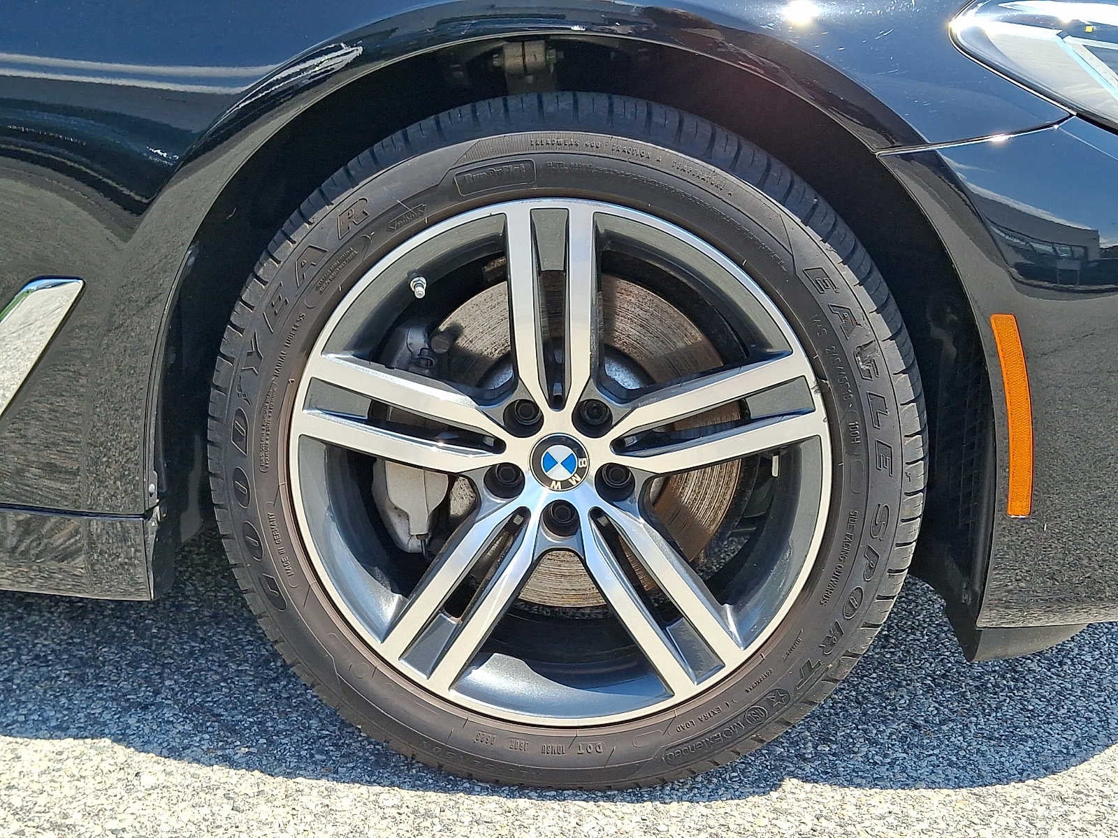 2023 BMW 5 Series 530i xDrive Sedan