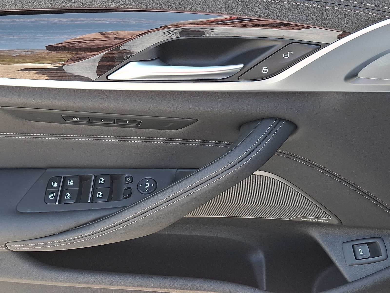 2023 BMW 5 Series M550i xDrive Sedan