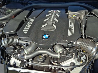 2023 BMW 5 Series M550i xDrive Sedan