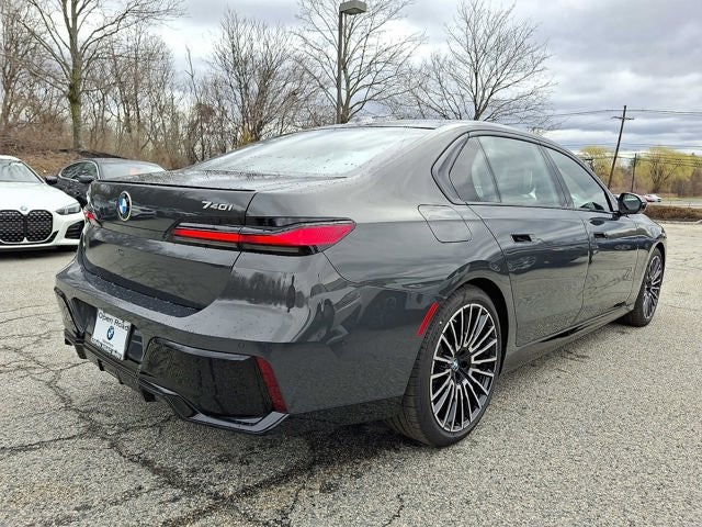 2026 BMW 7 Series 740i xDrive Sedan